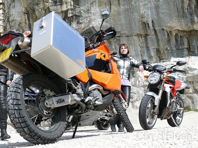 Katoche_04.jpg - Katimimi, Pastagusta & Brutality Jane
